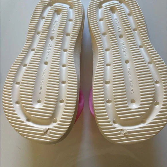 SHEIN Pink Bow Women's Slippers - Picture 4 of 7